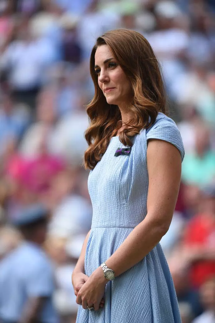 Kate Middleton a purtat pantofi de 300 de lei