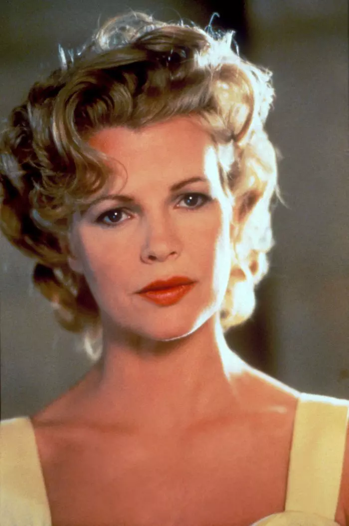 Kim Basinger (>50)