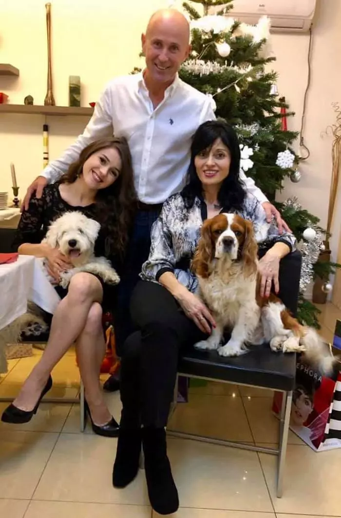 Mugur Mihaescu, soția și fiica