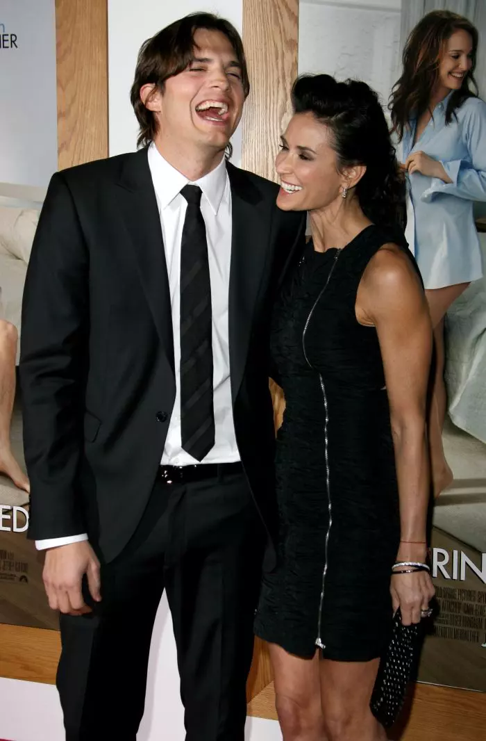Demi Moore și Ashton Kutcher au fost căsătoriți 8 ani.