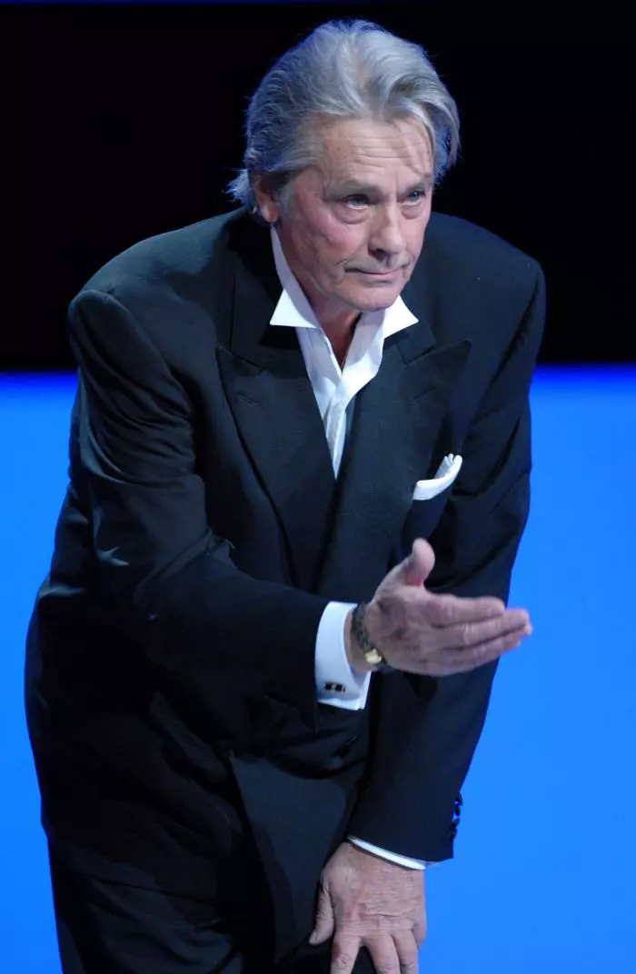 Alain Delon, la Premiile Cesar, în 2008, aducându-i tribut femeii iubite - Romy Schneider