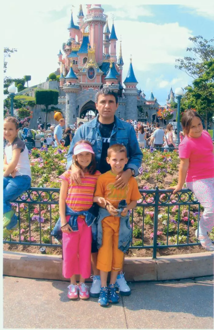 Hagi, Ianis și Kira la Disneyland
