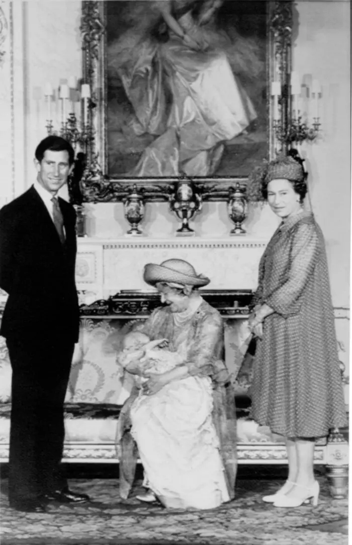 Fotografie de colecție, 8 aprilie 1986. Patru generații din familia regală britanică: Regina-Mamă, Elisabeta a II-a, Prințul Charles și Prințul William