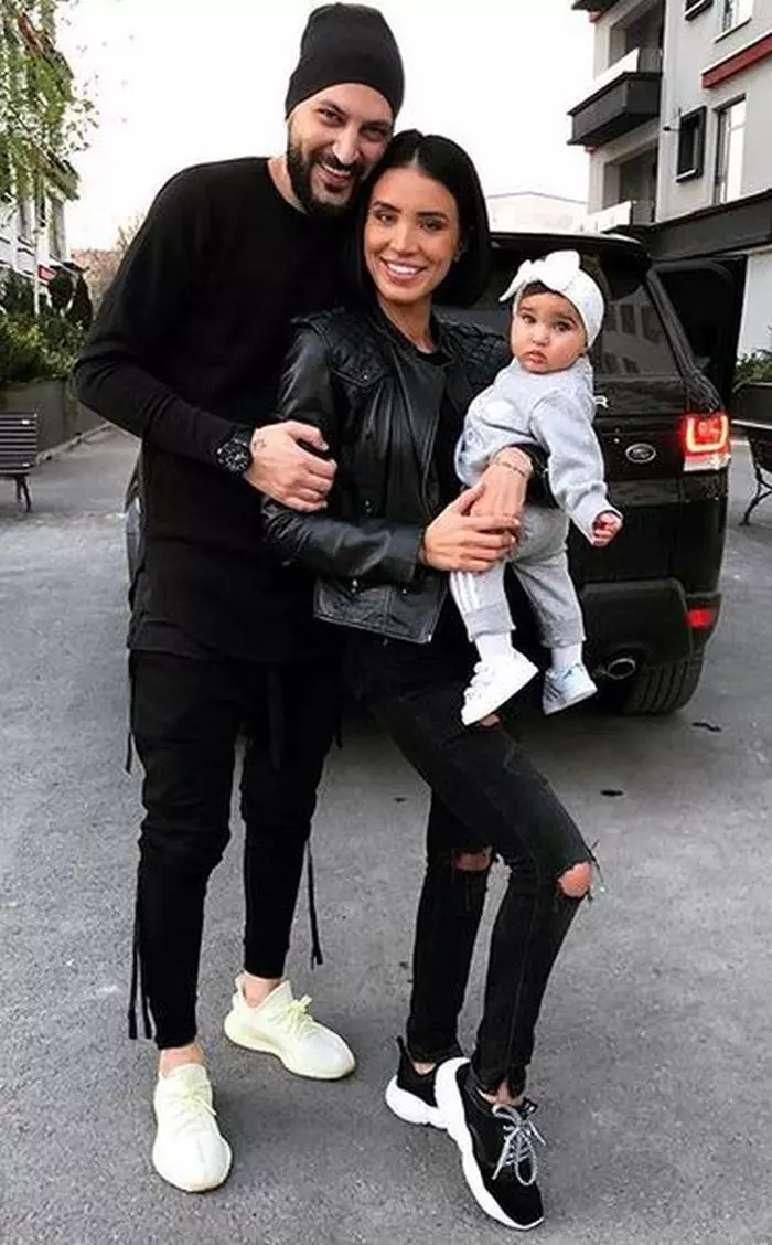 Adelina, Virgil Șteblea și fiica lor, Zeny