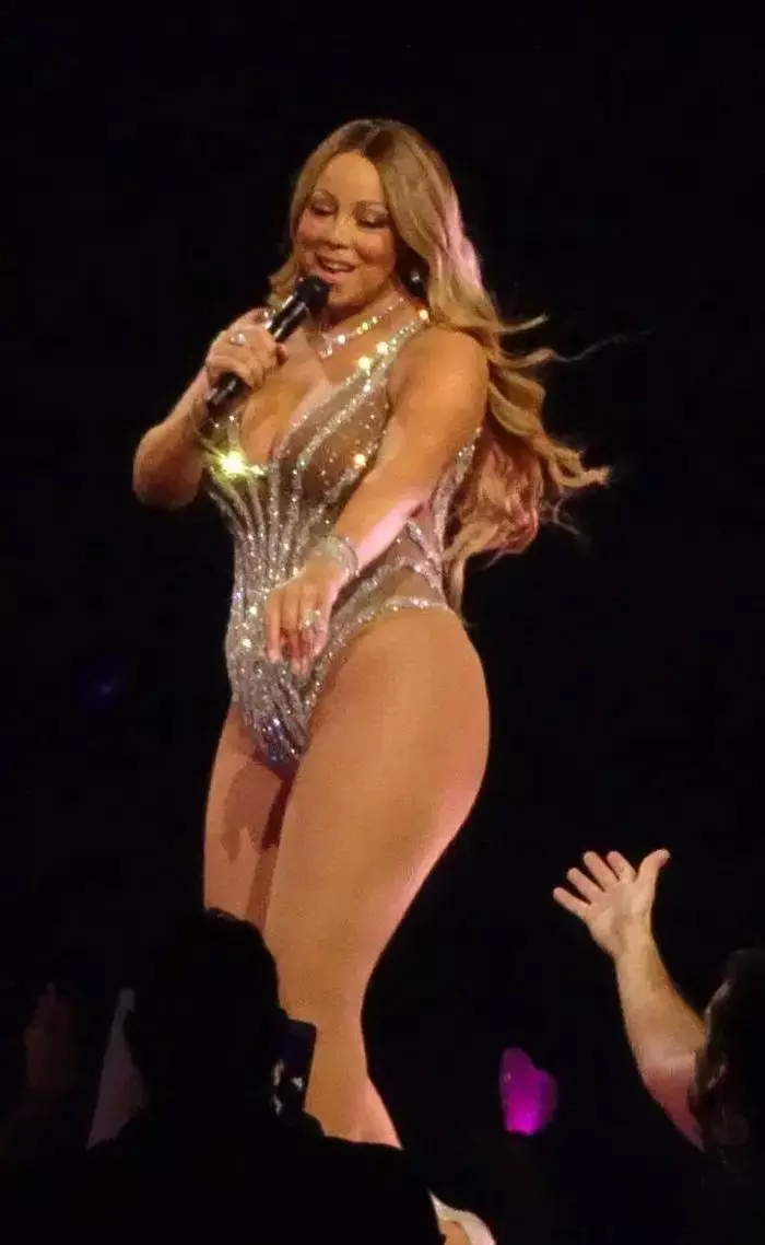 Fotografia cu Mariah Carey care a devenit virală pe internet din cauza proporțiilor pe care le luase artista