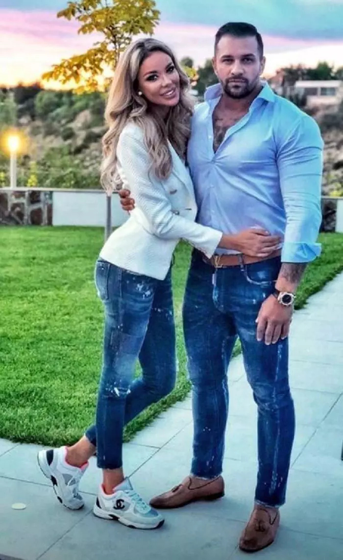 Bianca Drăguşanu şi Alex Bodi au divorţat după trei luni