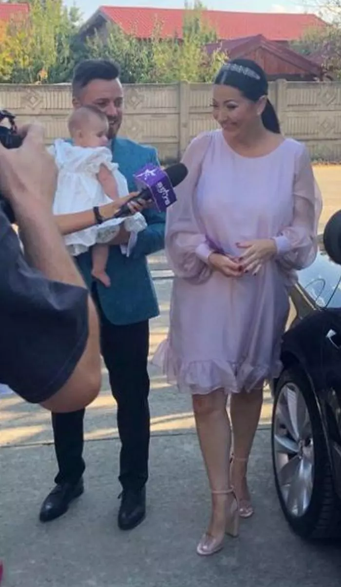 Gabriela-Cristea-la-botezul-micuței-Iris-1