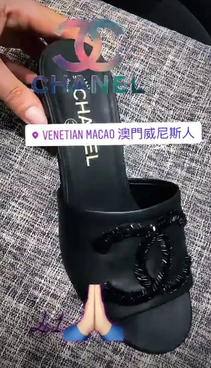 Bianca Drăgușanu și-a cumpărat papuci de 7.900 de dolari