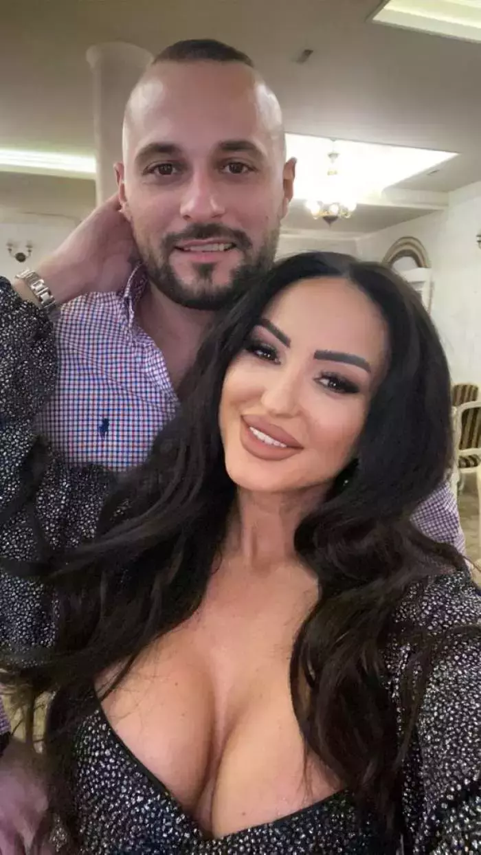 Claudia Shik si sotul ei2