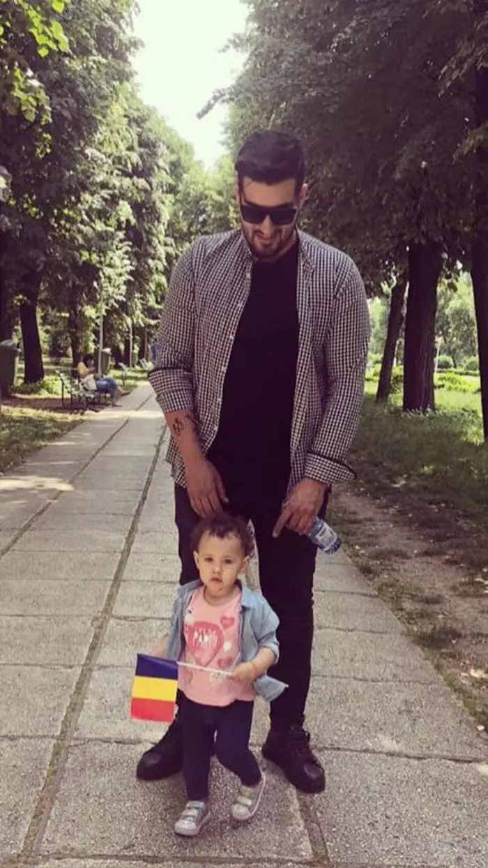 Nadir și fetița sa