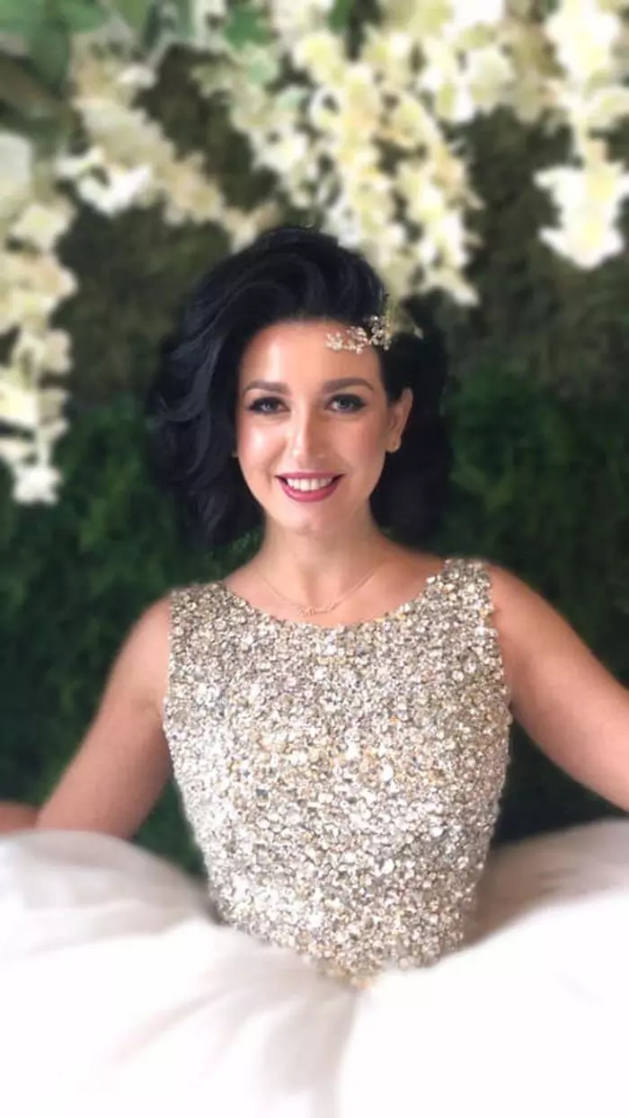 Mirela de la Insula iubirii a îmbrăcat rochia de mireasă