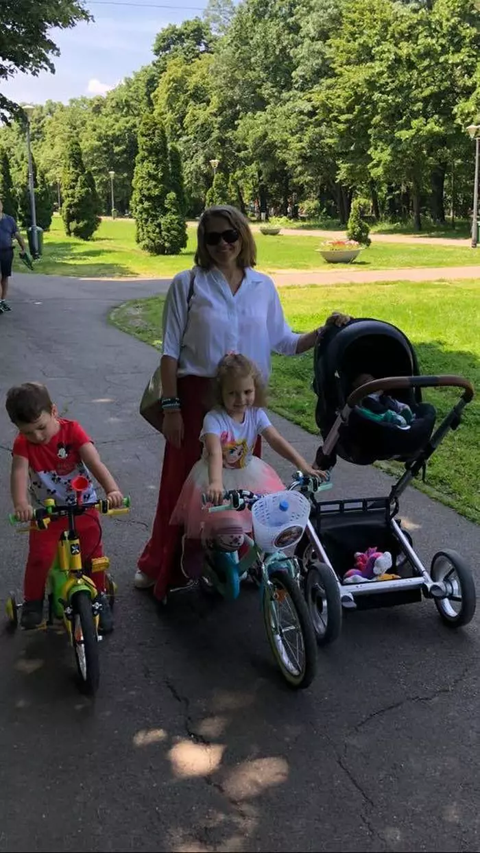 Mirela Vaida si cei trei copii