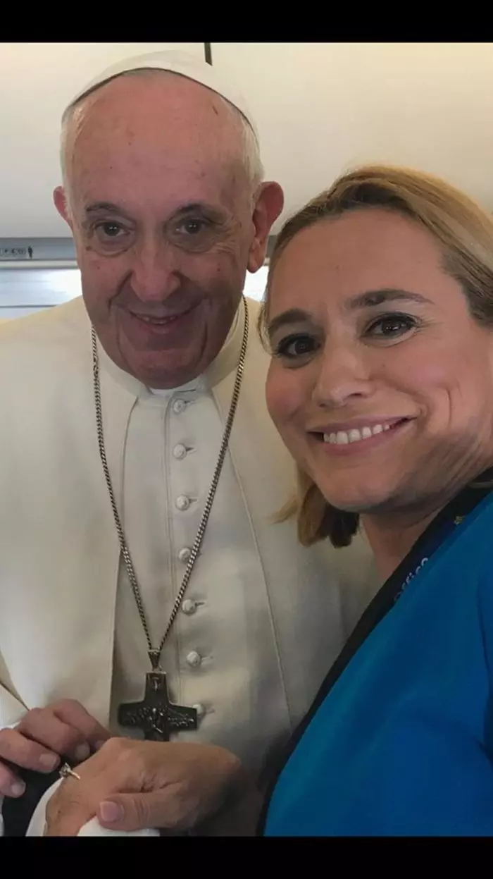Andreea Esca și Papa Francisc