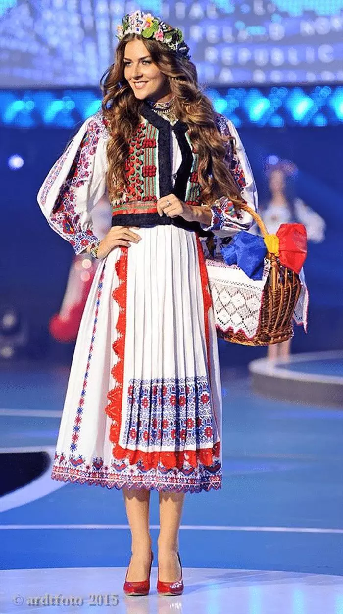 Eliza Ancău are 26 de ani şi a fost Miss România