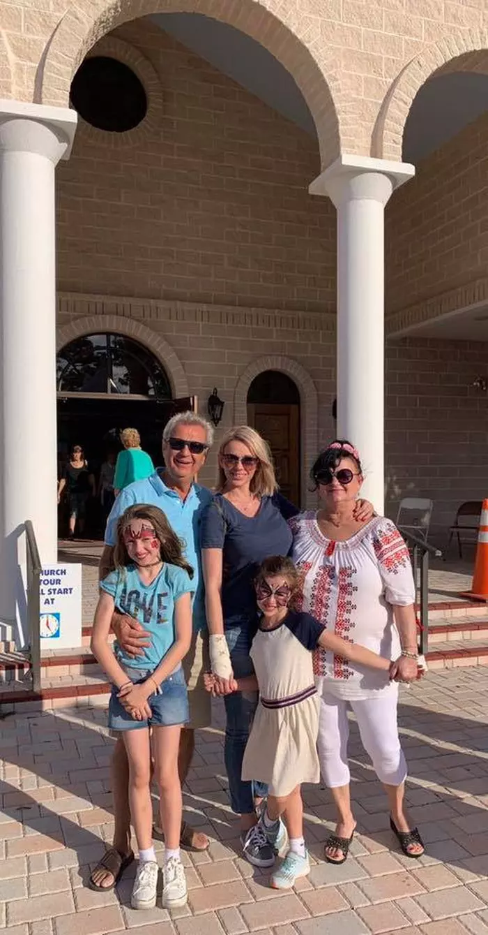 catrinel-sandu-si-familia