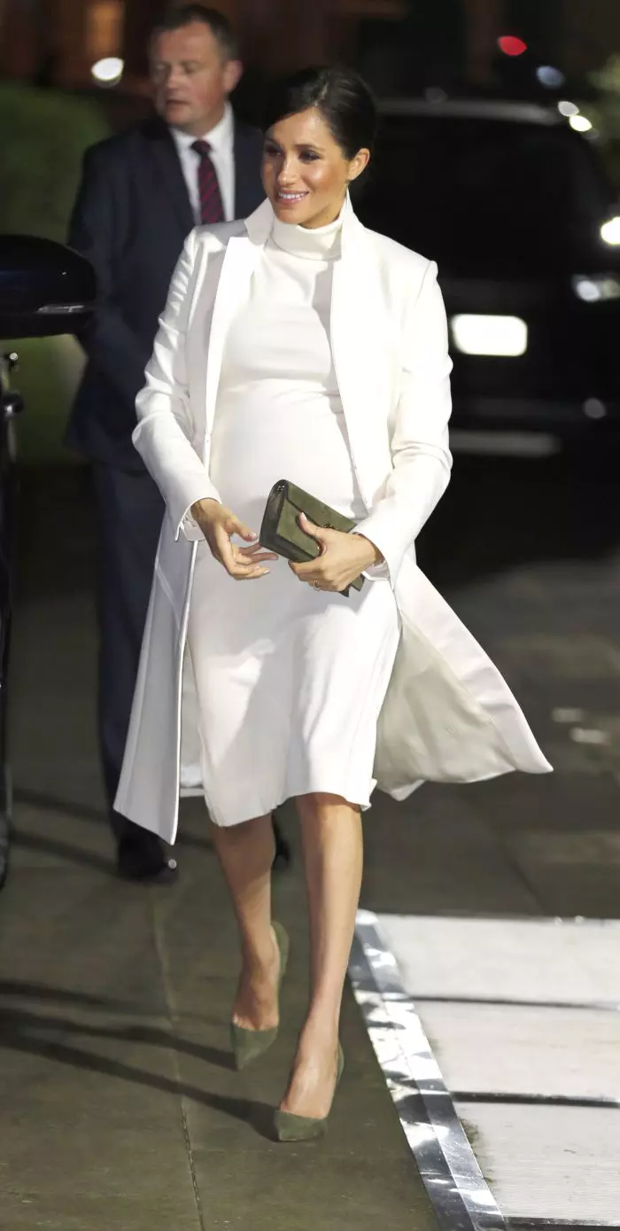 Meghan Markle va naște la finele lunii aprilie. cu toate acestea, Ducesa de sussex a zburat cu avionul 7 ore!