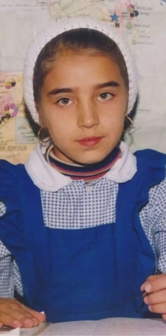 Adelina Pestrițu în prima zi de școală