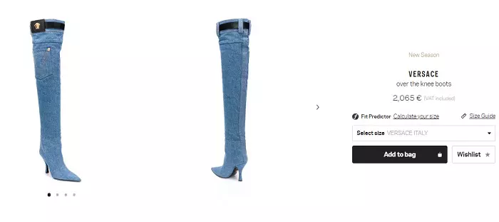 Cizmele sunt marca Versace.