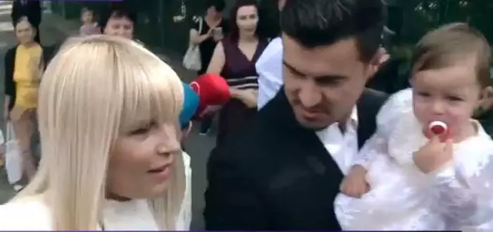 Elena Udrea își botează fetița azi