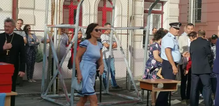 Carmen Iohannis prima zi de scoala 2