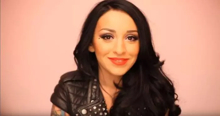 Ruby, înainte de operaţiile estetice