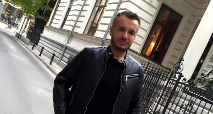 La un an de la moartea fulgerătoare a lui Răzvan Ciobanu, Cătălin Botezatu a făcut mărturisiri cutremurătoare despre un episod petrecut la priveghiul regretatului designer. 