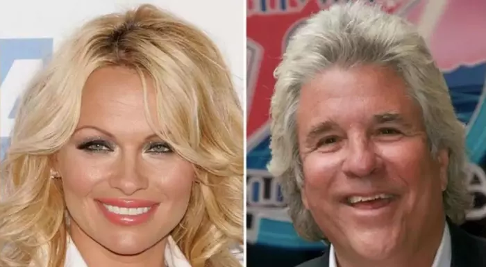 Pamela Anderson s-a căsătorit pentru a cincea oară. Soțul său este regizorul Jon Peters, cel care a produs filmele ”Superman”, „Flashdance” şi „A Star Is Born”.