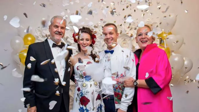 Andrei Năstase, împreună cu soția și părinții