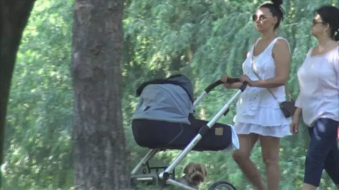 Lavinia Pârva, în rochie mini după ce a născut