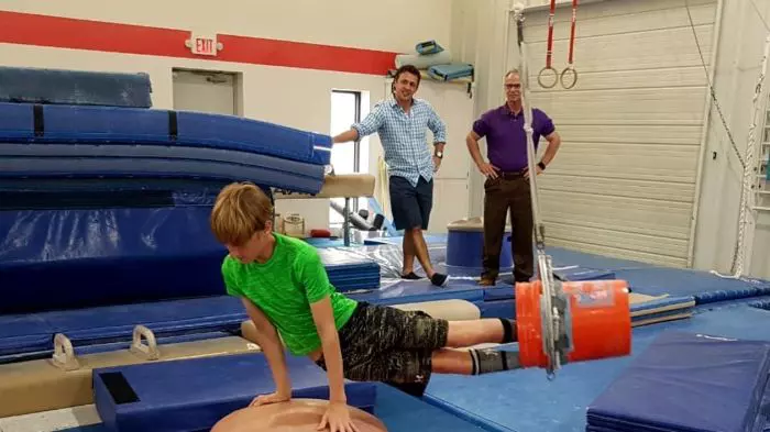 Dylan îi calcă pe urme mamei sale