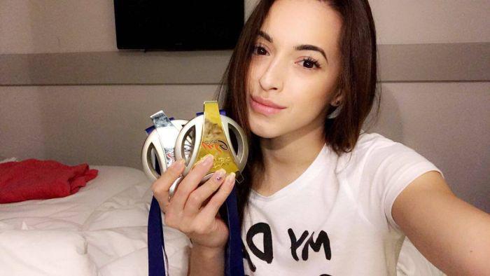 Larisa Iordache Instagram / LARISA LORDACHE - Romanian ...