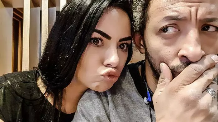 Kamara şi iubita Mădălina s-au despărţit