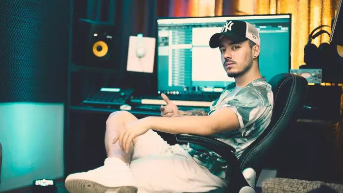 Adrian Țutu, primul câștigător de la Românii au talent