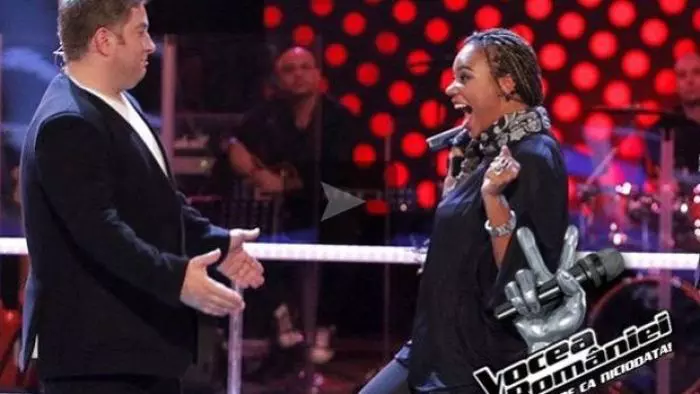Julie Mayaya a câștigat "Vocea României" în 2012.