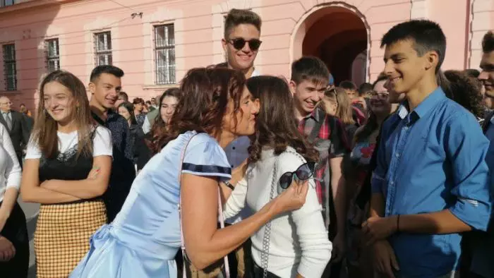 Carmen Iohannis prima zi de scoala 3