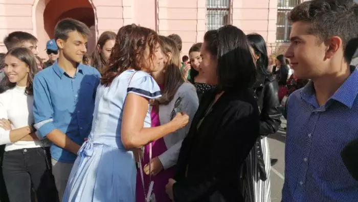 Carmen Iohannis prima zi de scoala 4