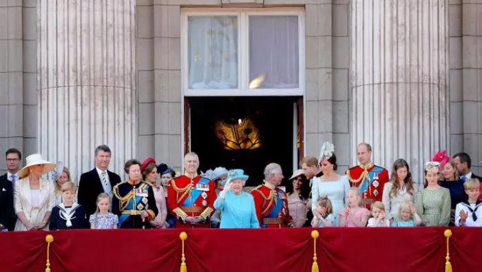 Membrii familiei regale britanice