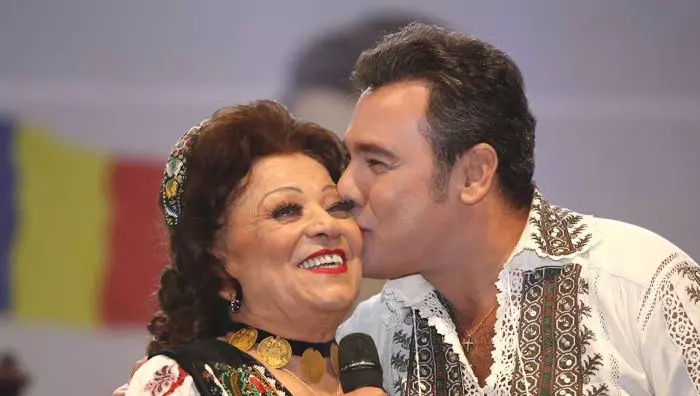 Maria Ciobanu și fiul ei, Ionu Dolănescu