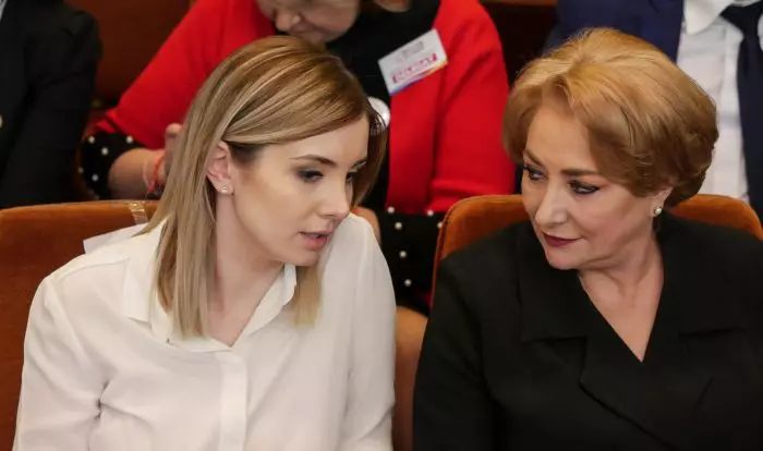 Irina Tănase, de vorbă cu Viorica Dăncilă la congres