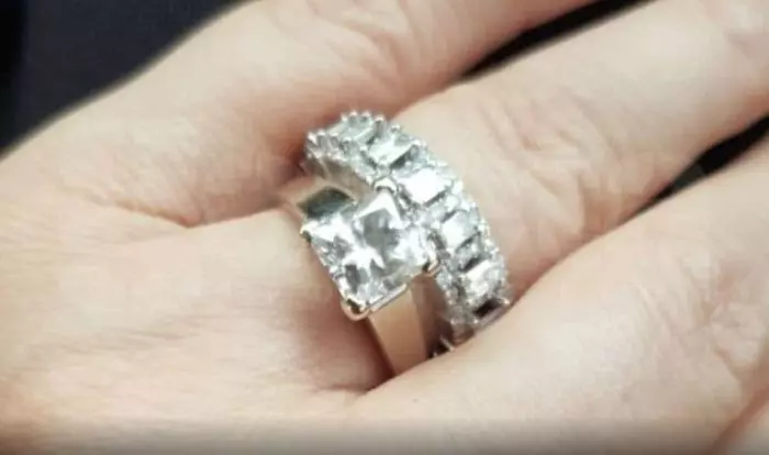 Inelele cu diamante ale Anamariei Prodan