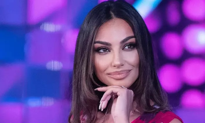 vedeta madalina ghenea