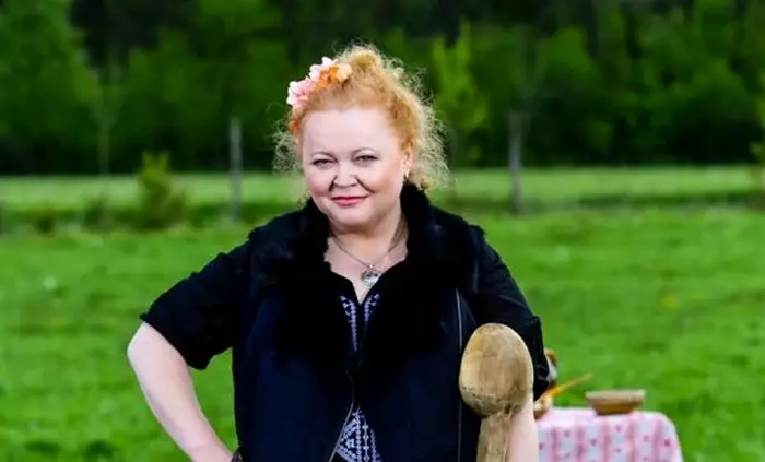 narcisa suciu parinti