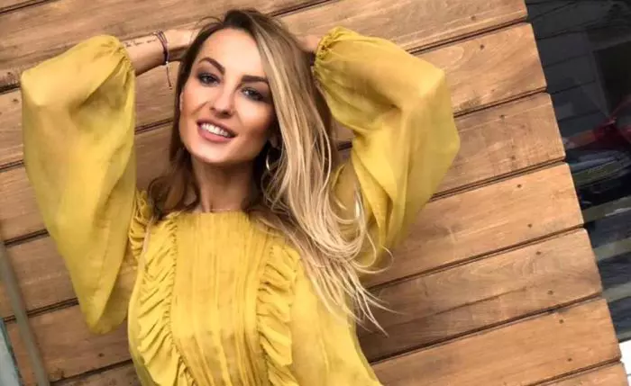 Flavia Mihăşan, prima poză în costum de baie după ce a născut