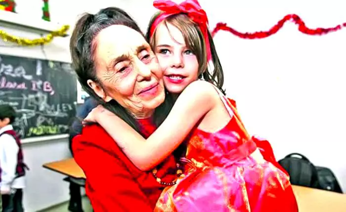 7Adriana-Iliescu-Eliza-foto