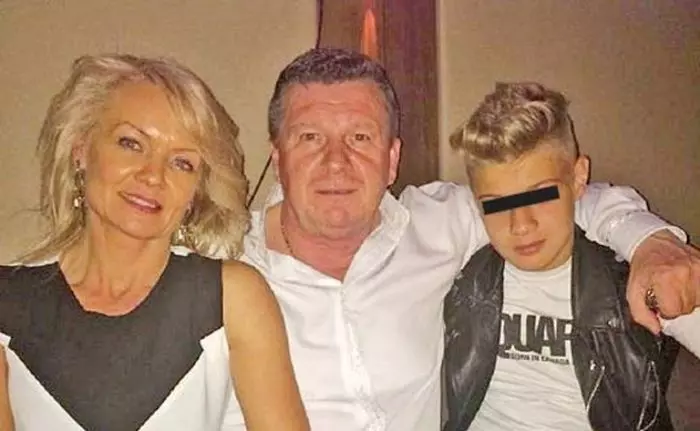 Aurel şi Marieta Tămaş sunt căsătoriţi de 20 de ani şi au un fiu , Antonio., în vârstă de 18 ani