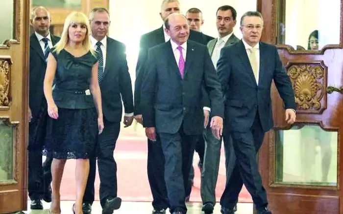 elena-udrea-traian-basescu-8