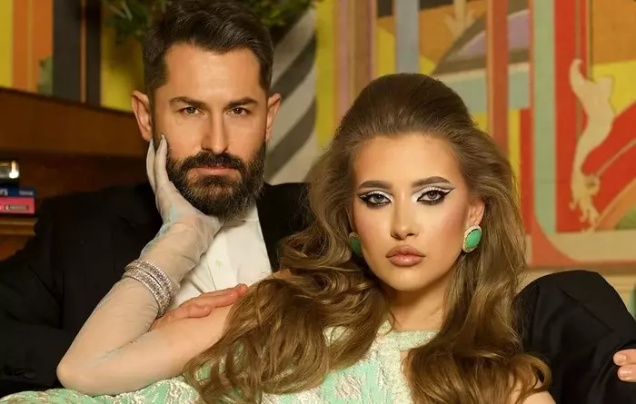 iulia albu mike3