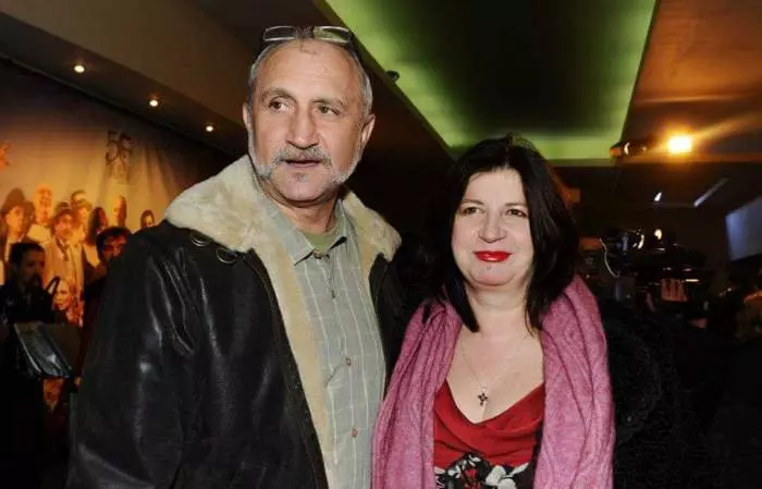 MAGDA CATONE SI FOSTUL SOT