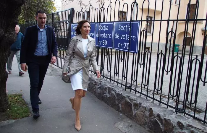 Carmen Iohannis la vot