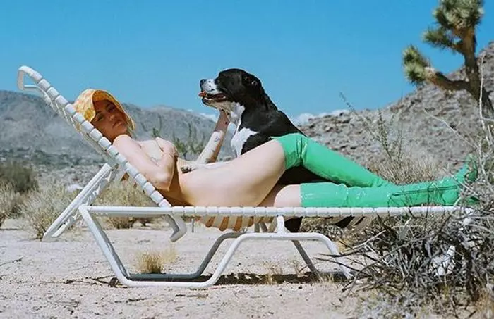 Fotografia cu Miley Cyrus a pus pe jar Internetul